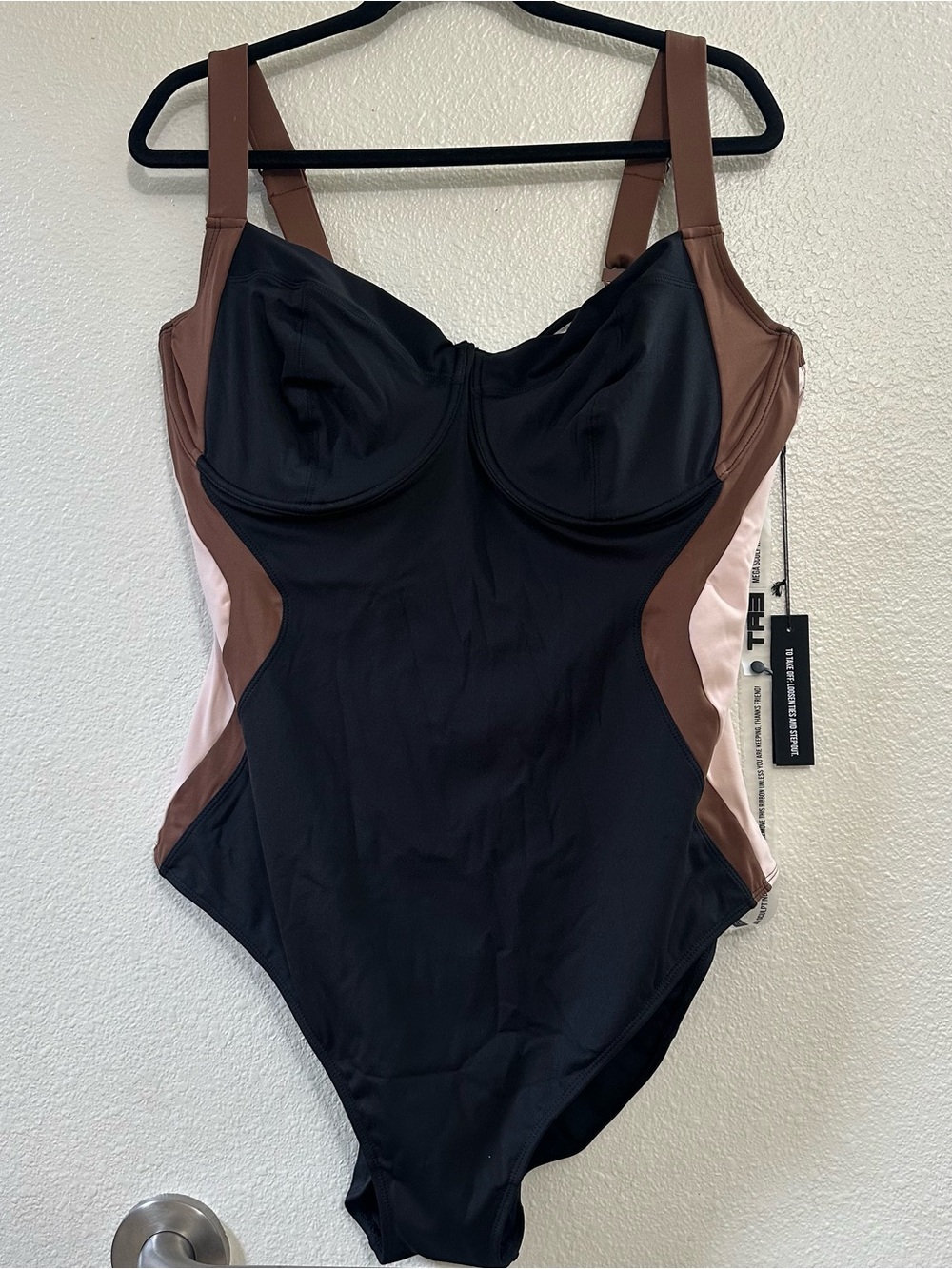 NEW! $188 TA3 Brazilian Siren Lifty One Piece Contour Shaping Swimsuit 3X